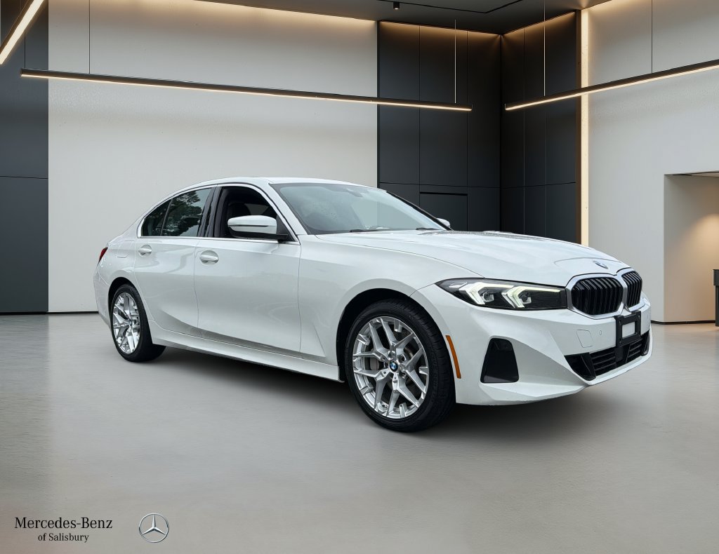 Used 2025 BMW 330i xDrive Sedan AWD/4WD image 3