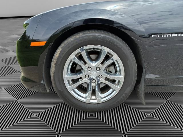 Used 2015 Chevrolet Camaro LS RWD image 9