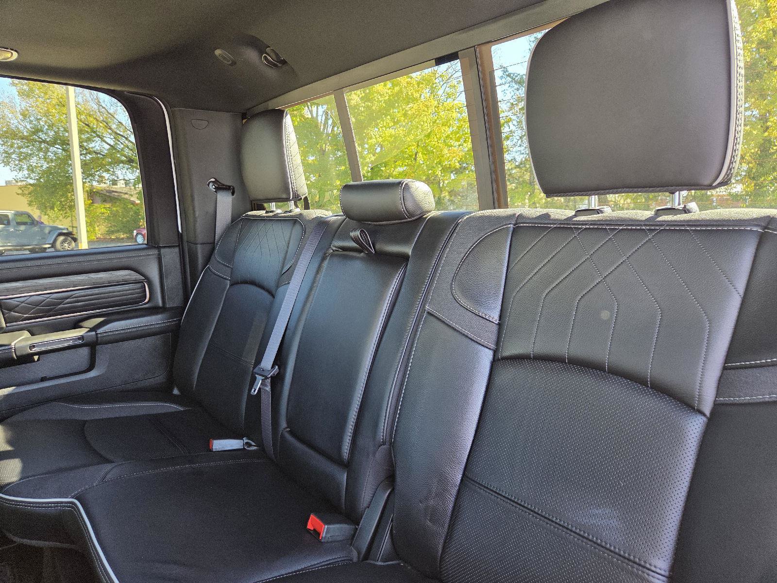 Used 2025 RAM 2500 Limited AWD/4WD image 29