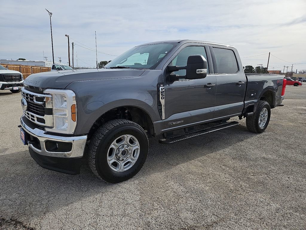 Used 2025 Ford F250 XLT w/ FX4 Off-Road Package image 2