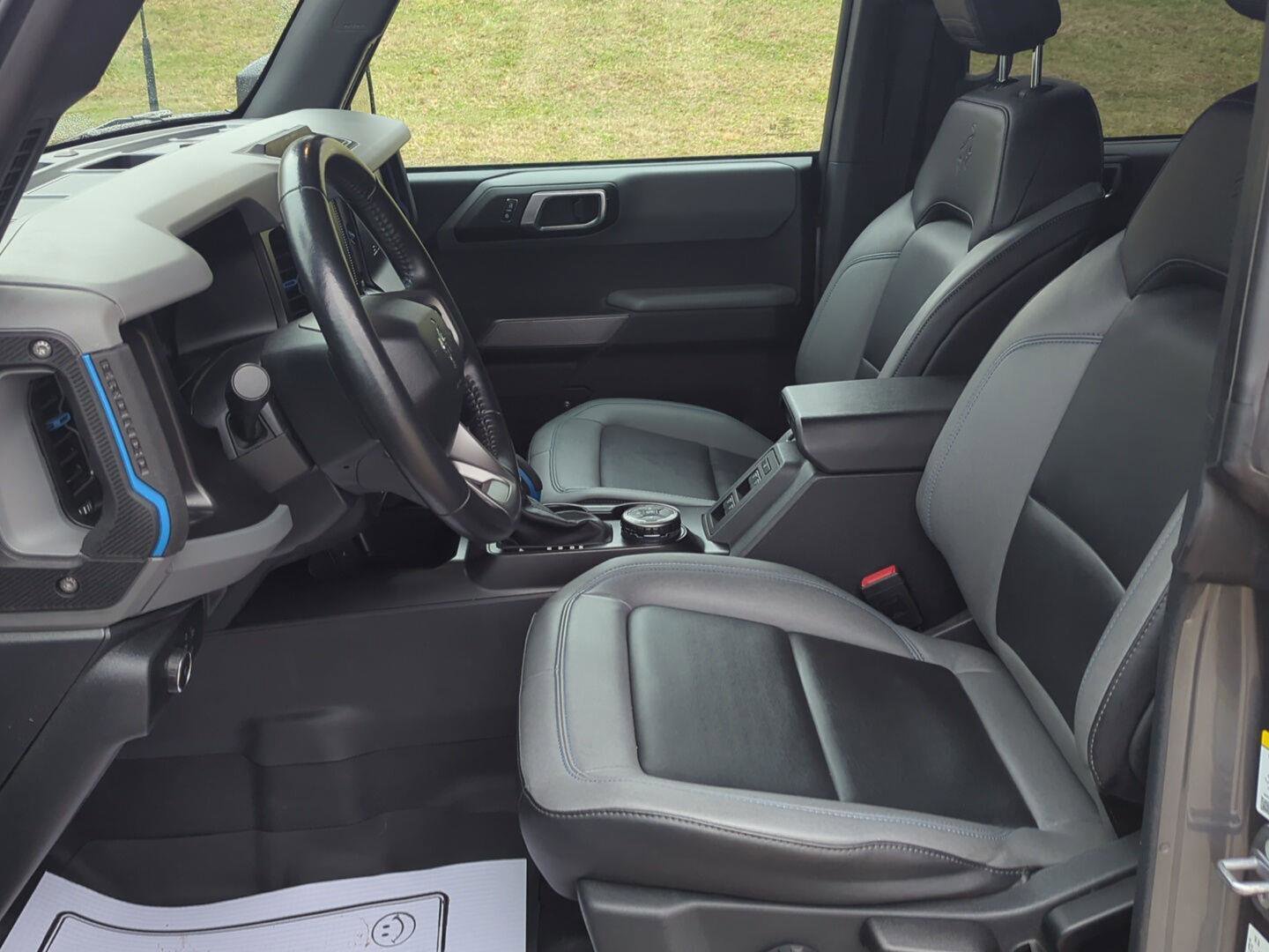 Used 2022 Ford Bronco Black Diamond image 14