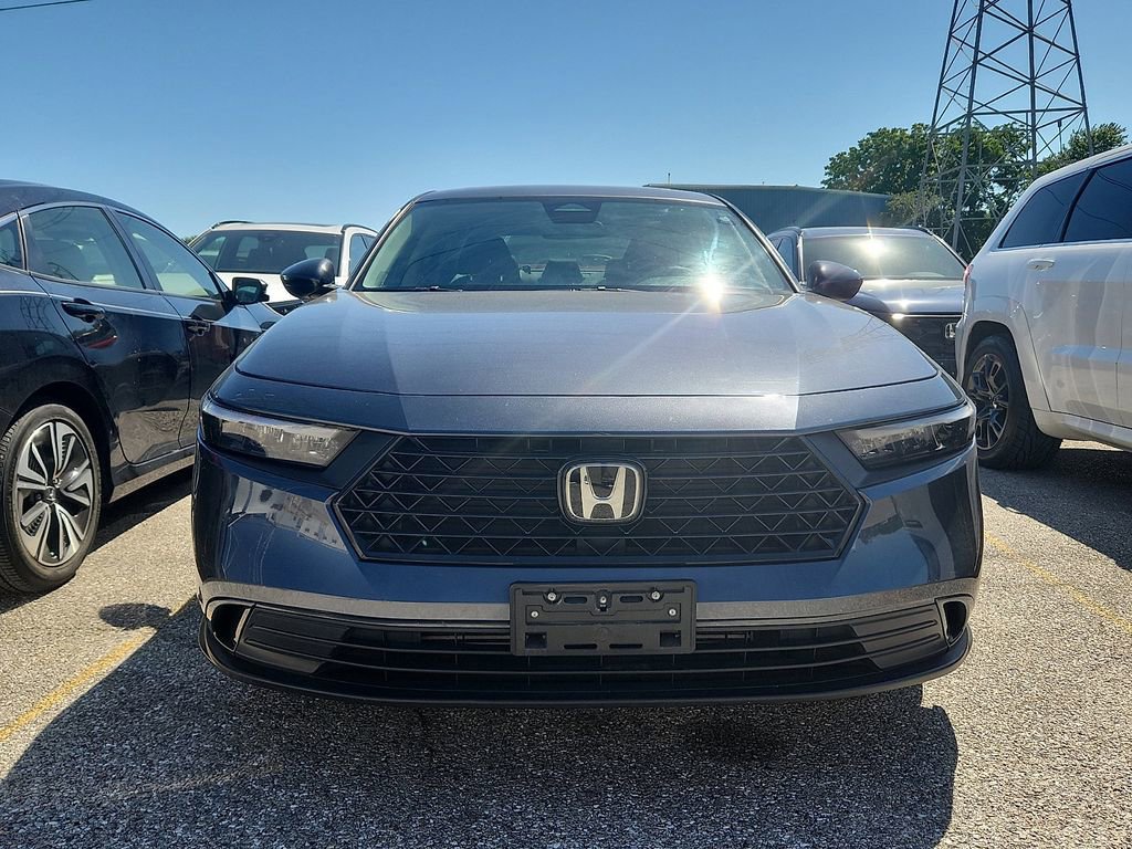 Used 2023 Honda Accord EX image 2