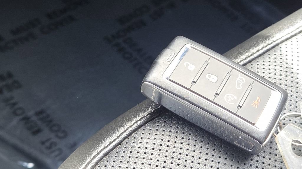 Used 2023 Jeep Grand Cherokee L Limited w/ Luxury Tech Group II image 42