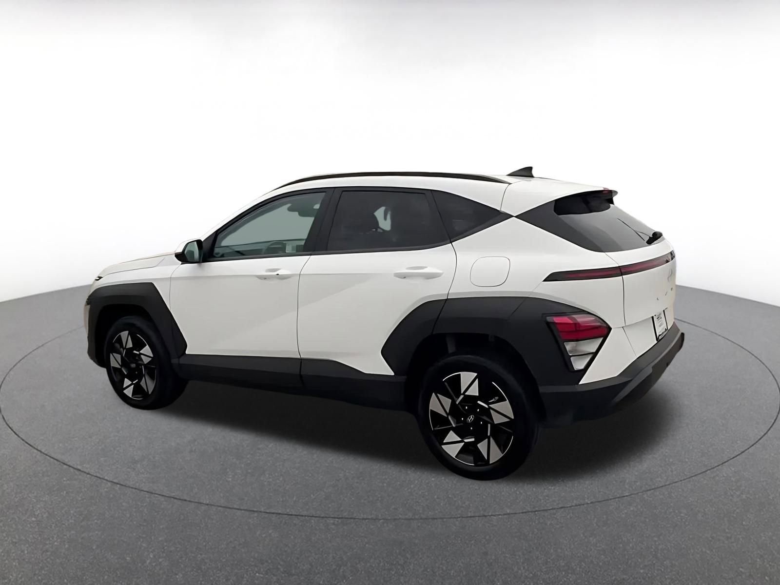 Used 2025 Hyundai Kona SEL image 10