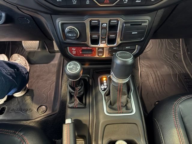 Used 2020 Jeep Gladiator Rubicon AWD/4WD image 17