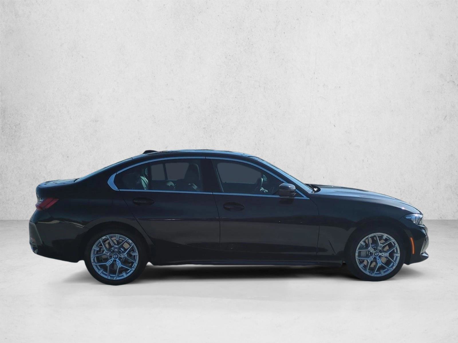 Certified 2025 BMW 330i xDrive Sedan w/ Convenience Package AWD/4WD image 4