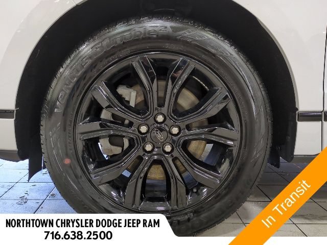 Used 2024 Ford Edge SE w/ Black Appearance Package AWD/4WD image 24