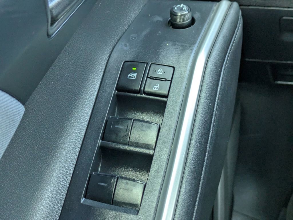 Certified 2024 Toyota Highlander LE image 25