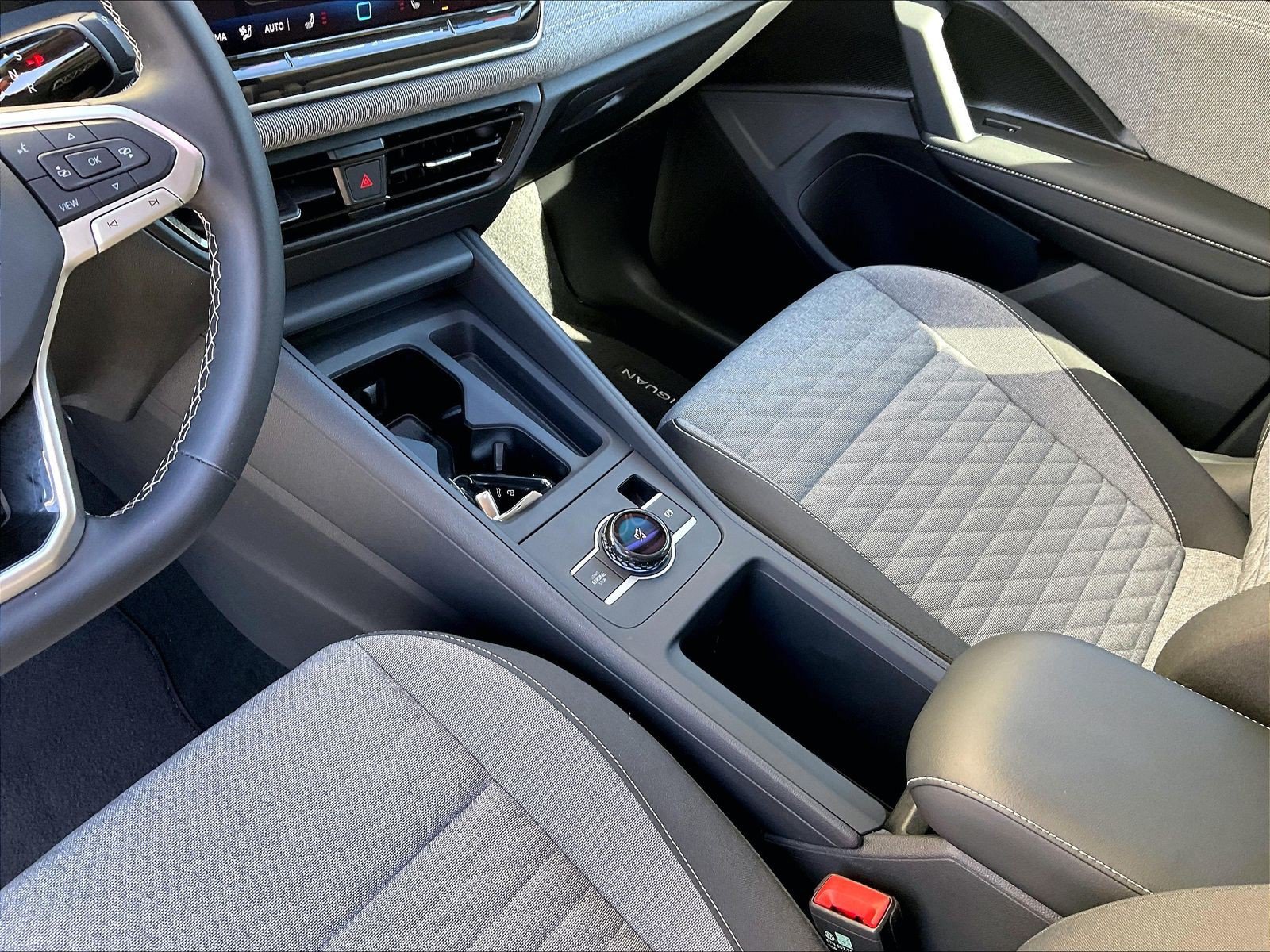 Certified 2025 Volkswagen Tiguan S FWD image 16