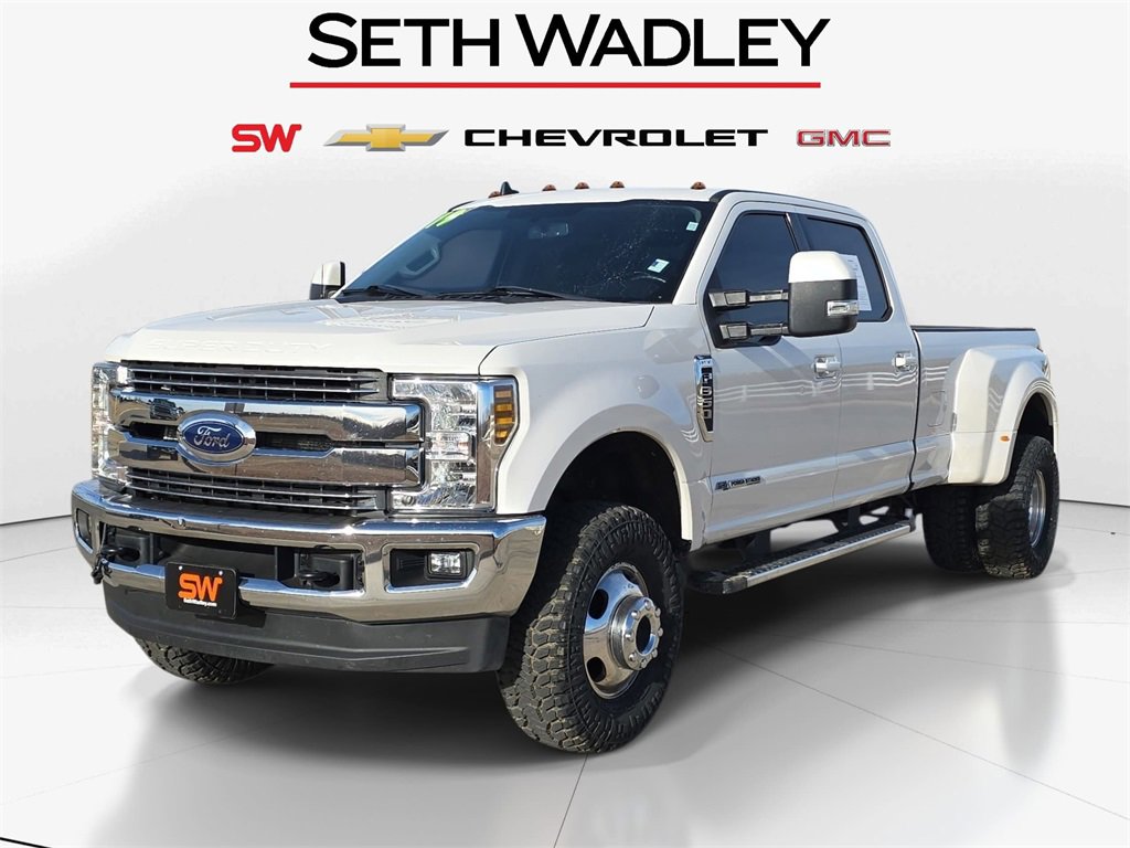 Used 2019 Ford F350 Lariat w/ Lariat Value Package image 3