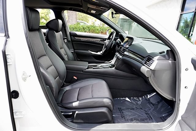 Used 2020 Honda Accord Sport image 11