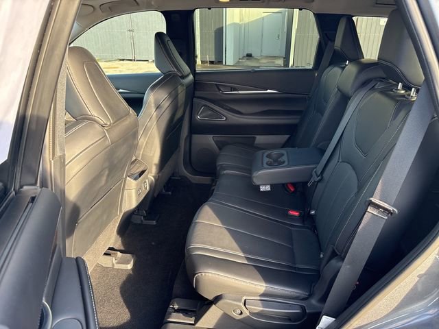 Used 2023 INFINITI QX60 Sensory w/ Vision Package image 14