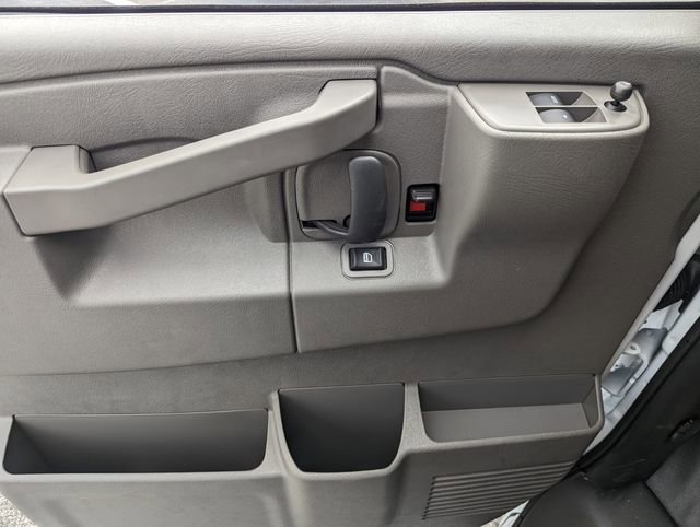 New 2025 Chevrolet Express 2500 w/ Driver Convenience Package image 15