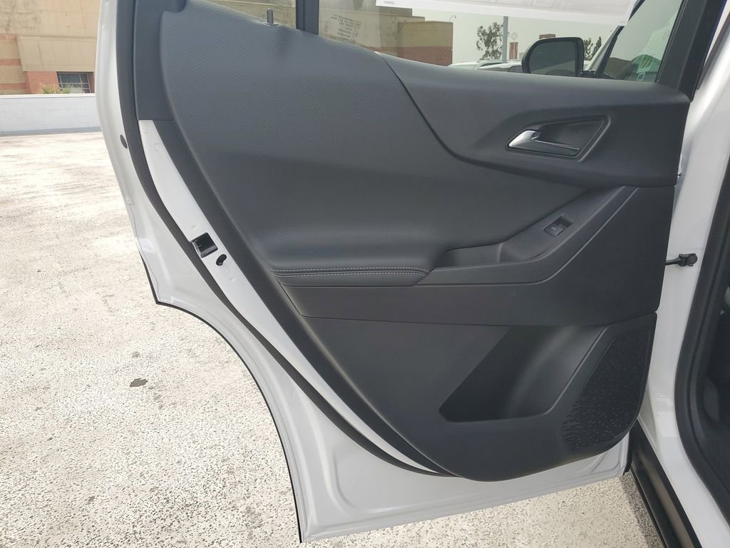 New 2026 Chevrolet Equinox LT w/ Convenience Package II image 15