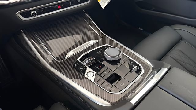 Used 2026 BMW X7 M60i image 81
