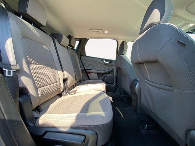 Used 2021 Ford Escape SE image 14