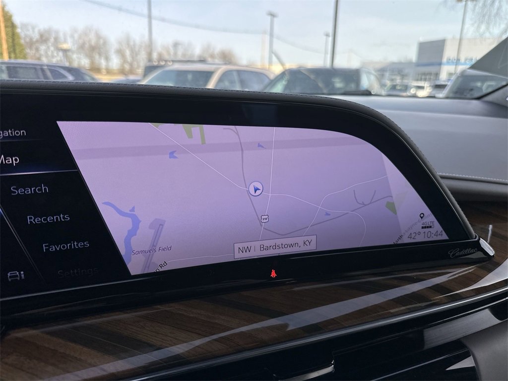 Used 2024 Cadillac Escalade Premium Luxury Platinum w/ Heavy-Duty Trailer Package image 18