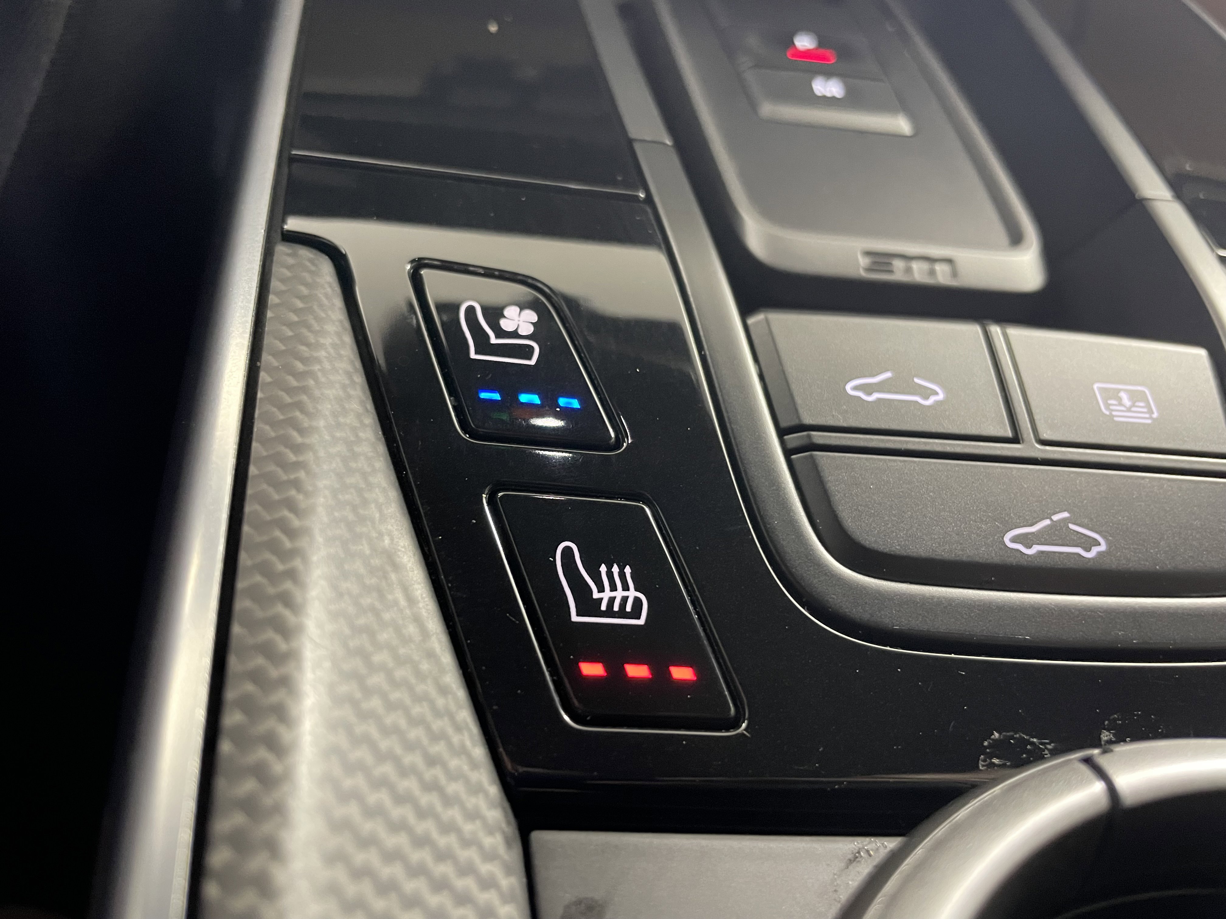 Certified 2020 Porsche 911 Carrera 4S image 23