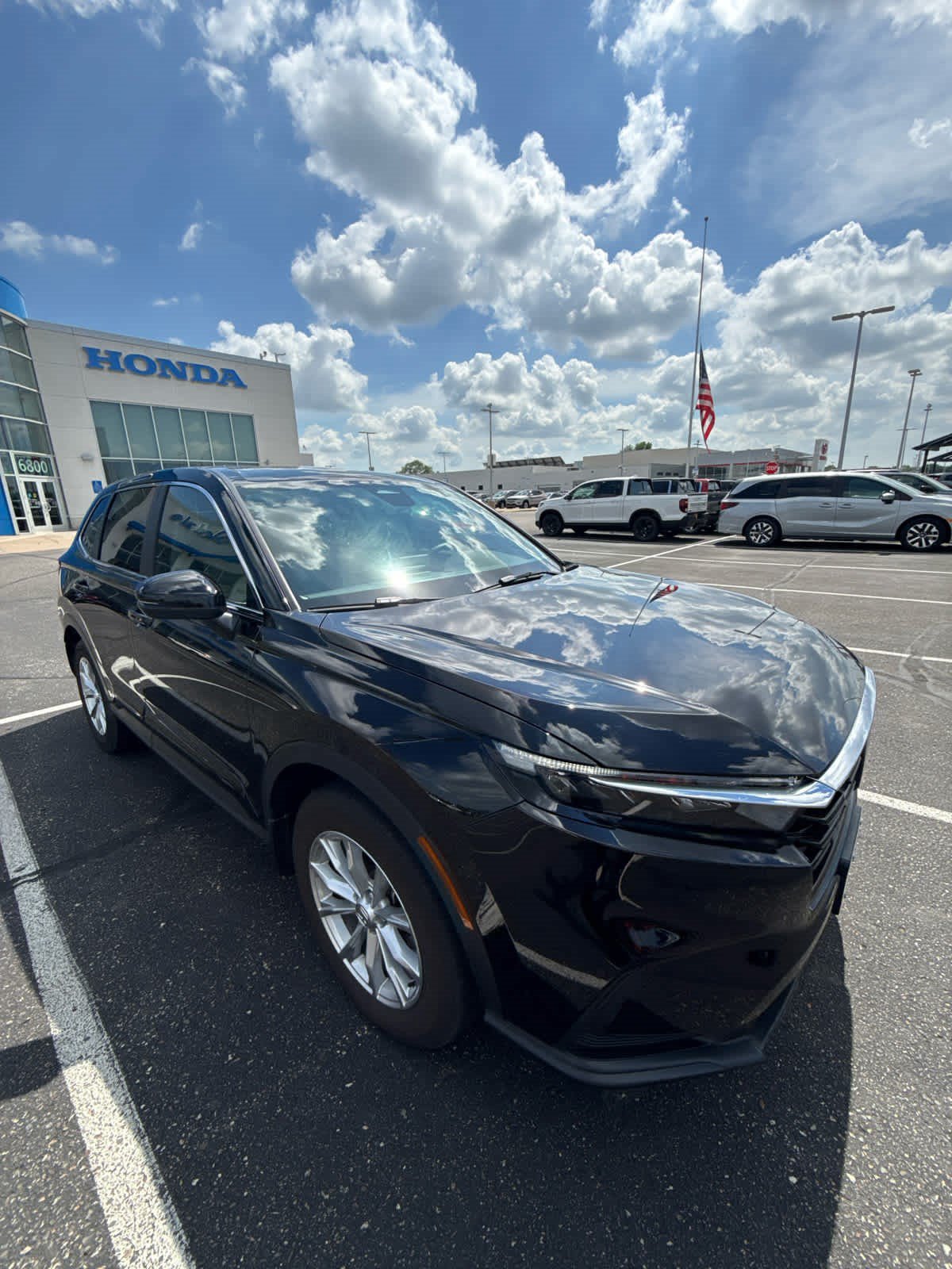Used 2024 Honda CR-V EX image 3