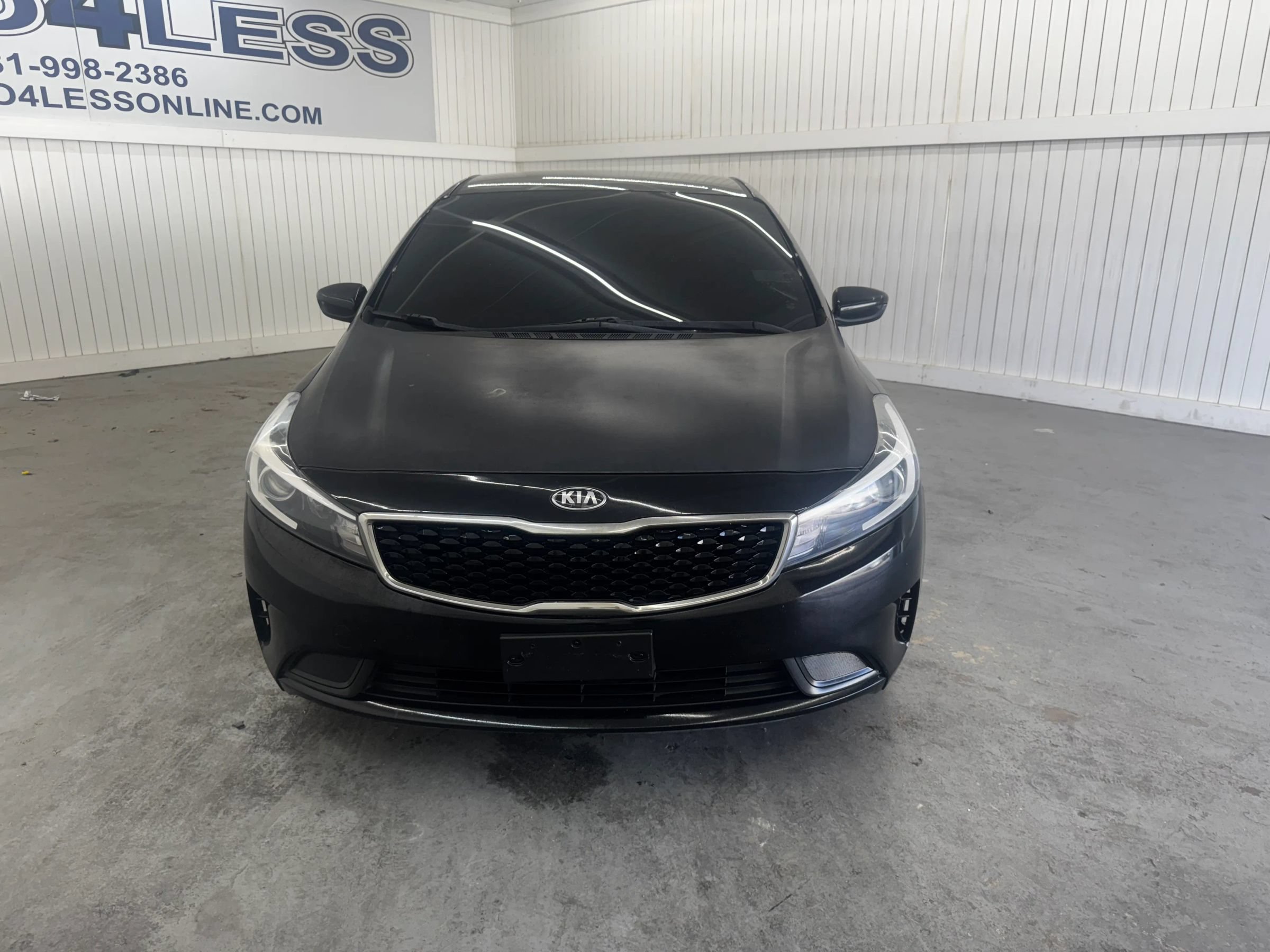 Used 2017 Kia Forte LX FWD image 2