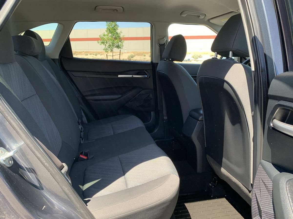 Used 2023 Kia Seltos LX FWD image 27