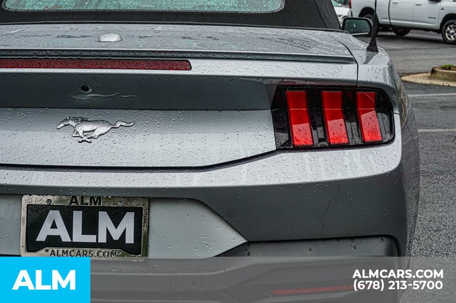 Used 2025 Ford Mustang Premium RWD image 12