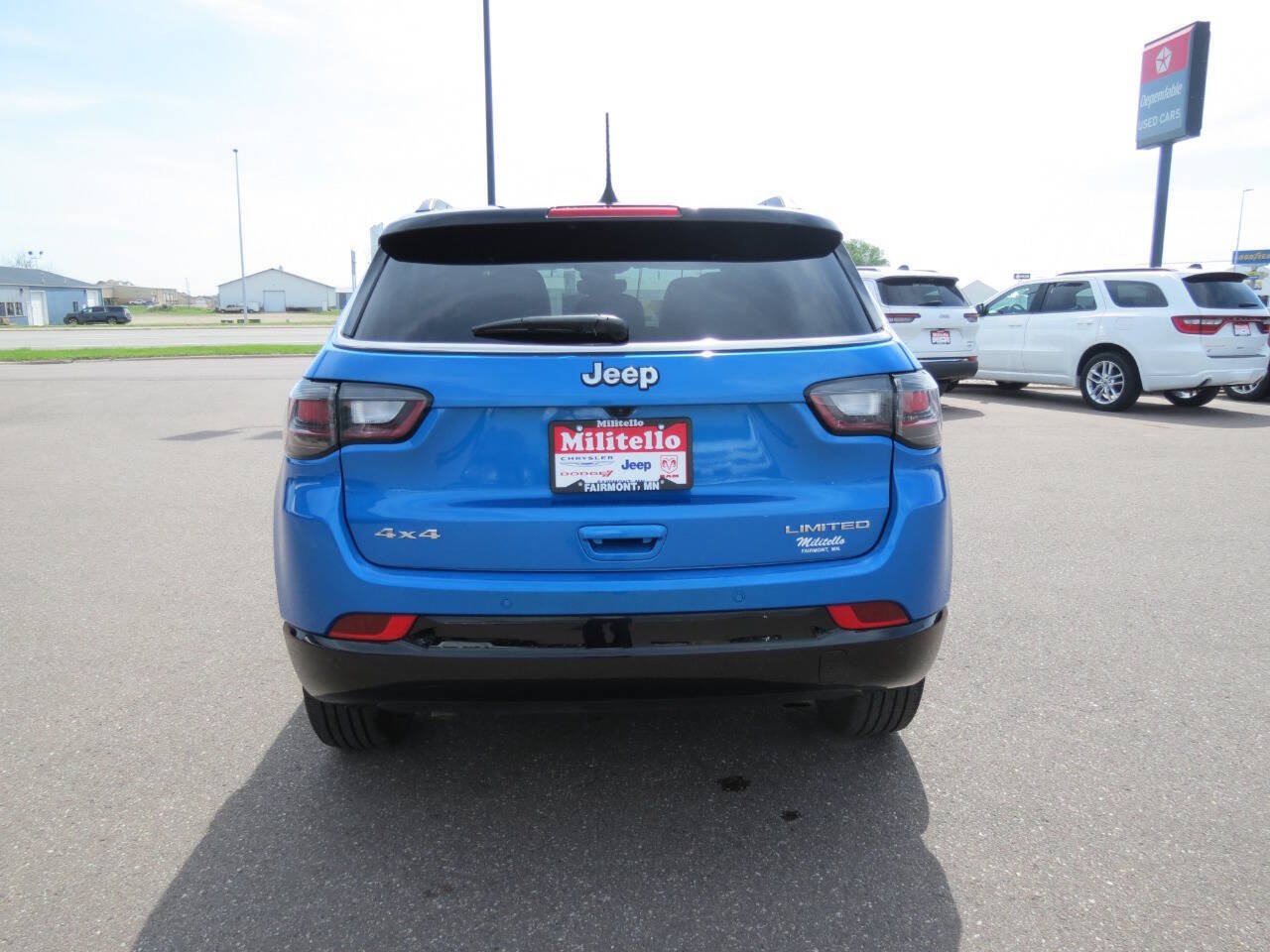 Used 2024 Jeep Compass Limited w/ Elite Group AWD/4WD image 7