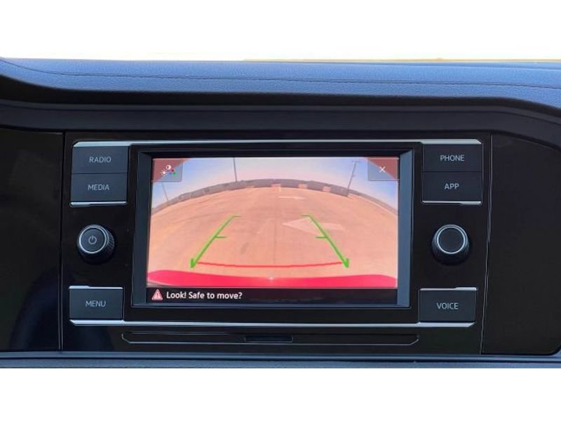 Used 2023 Volkswagen Jetta SE image 40
