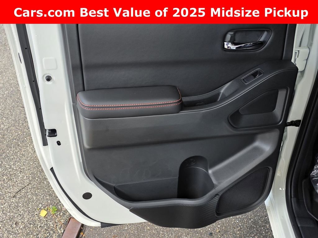 New 2025 Nissan Frontier PRO-4X w/ Interior Protection Package image 31