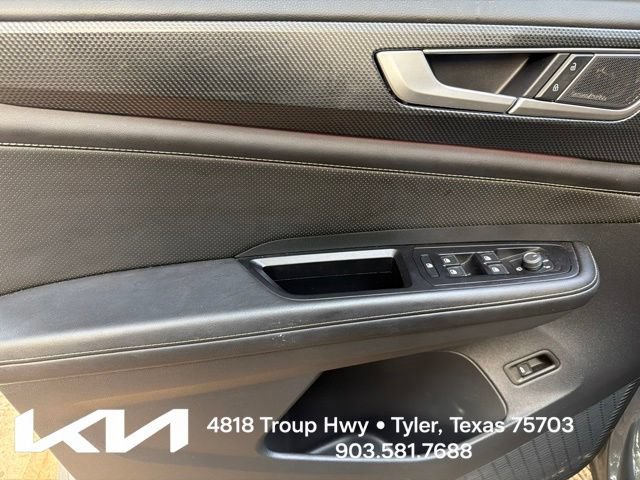 Used 2025 Volkswagen Atlas Cross Sport SEL Premium R-Line AWD/4WD image 15