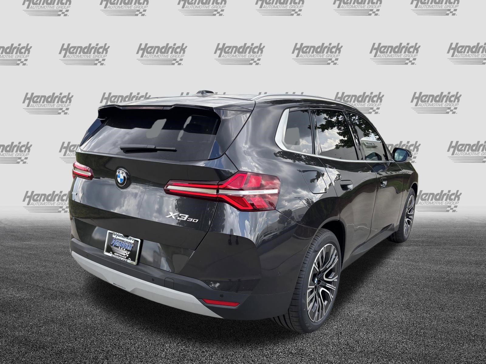Used 2025 BMW X3 xDrive30i w/ Premium Package image 9