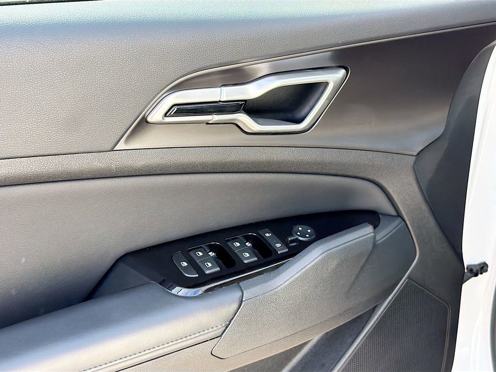 Used 2023 Kia Sportage EX image 18