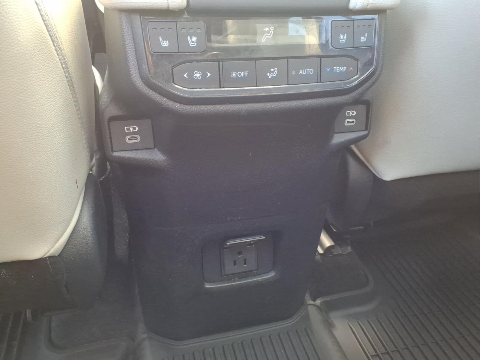 Used 2026 Toyota Grand Highlander AWD image 19