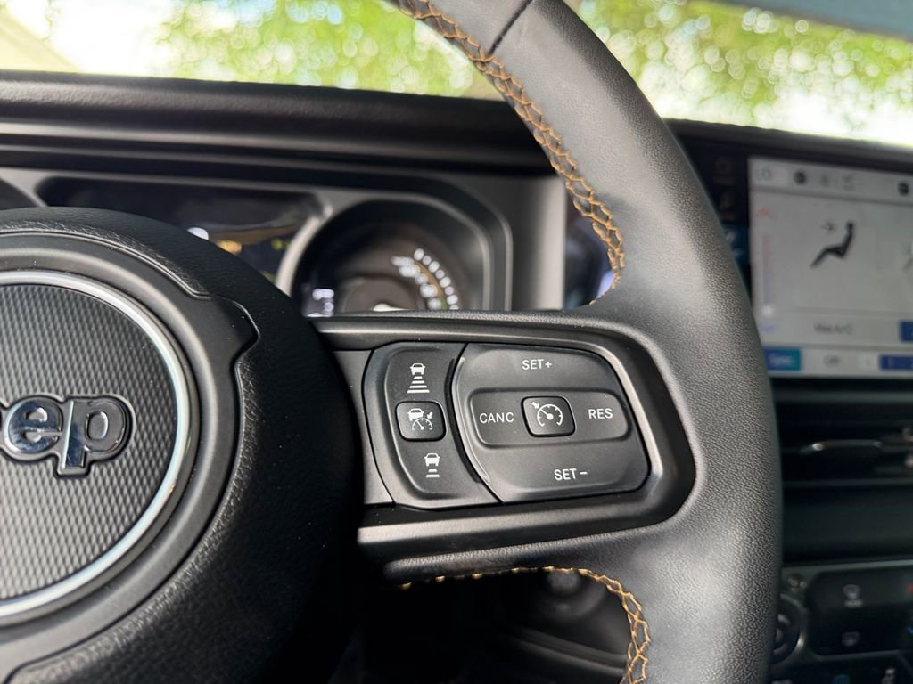 Used 2024 Jeep Wrangler Unlimited image 25