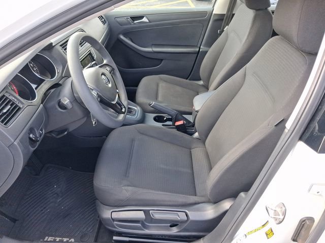 Used 2016 Volkswagen Jetta S image 12