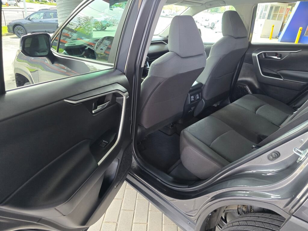 Used 2024 Toyota RAV4 XLE w/ Convenience Package AWD/4WD image 17