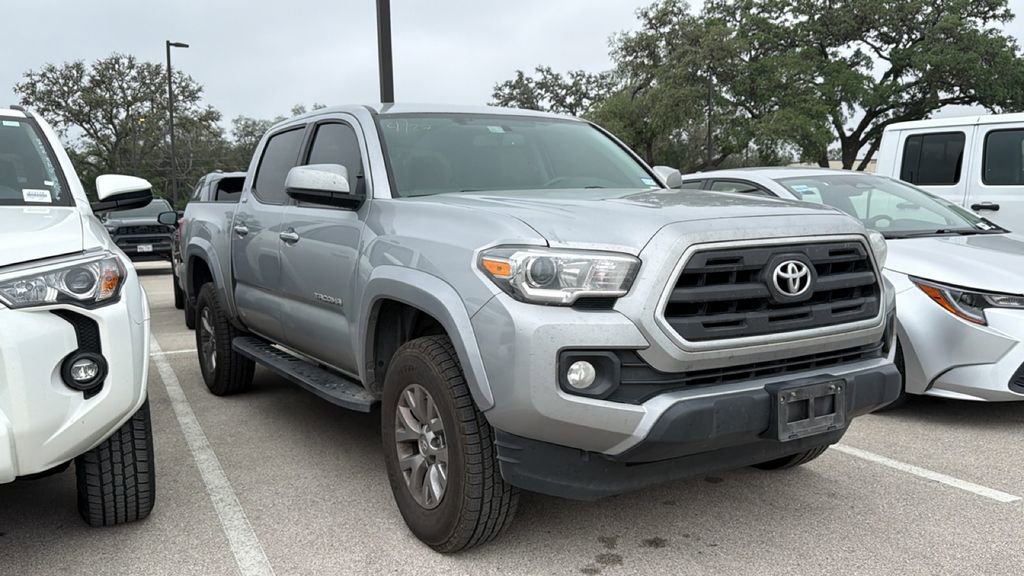 Used 2017 Toyota Tacoma SR5 w/ Tow Package RWD image 3