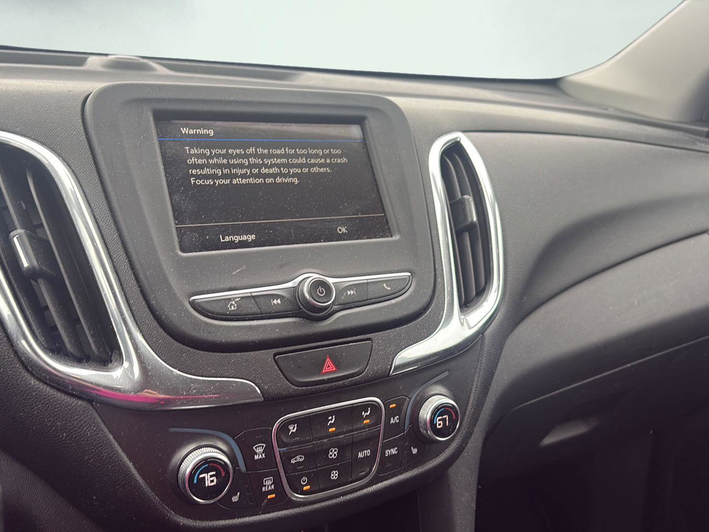 Used 2019 Chevrolet Equinox LT w/ Driver Convenience Package image 16