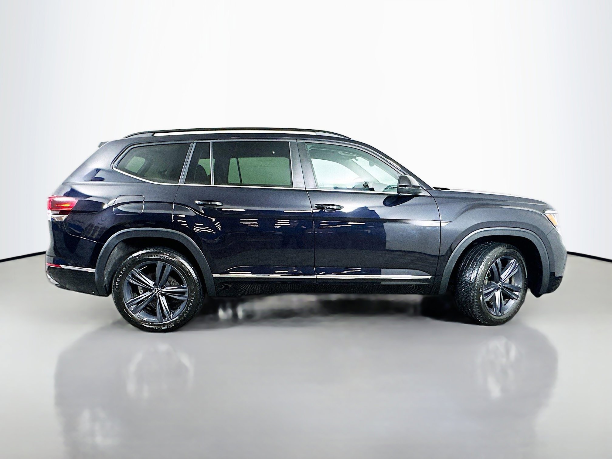 Used 2021 Volkswagen Atlas SE w/ Panoramic Sunroof Package image 8