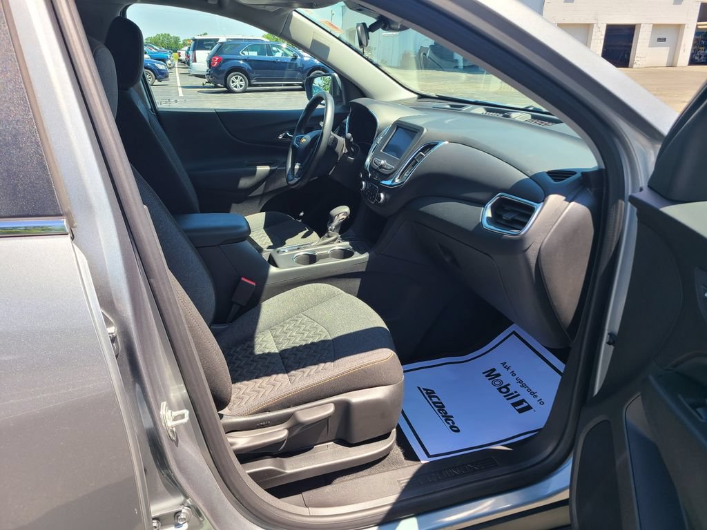 Used 2024 Chevrolet Equinox LT AWD/4WD image 12