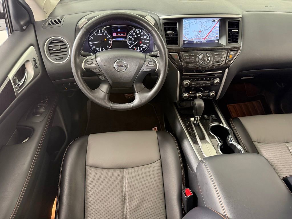 Used 2019 Nissan Pathfinder SL FWD image 10
