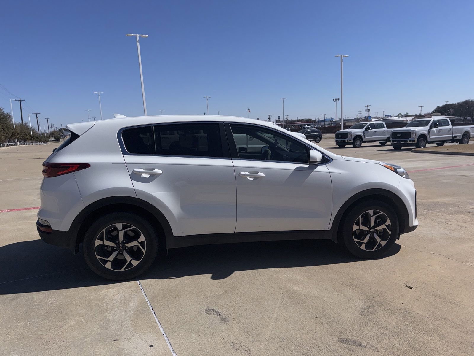 Used 2020 Kia Sportage LX image 6