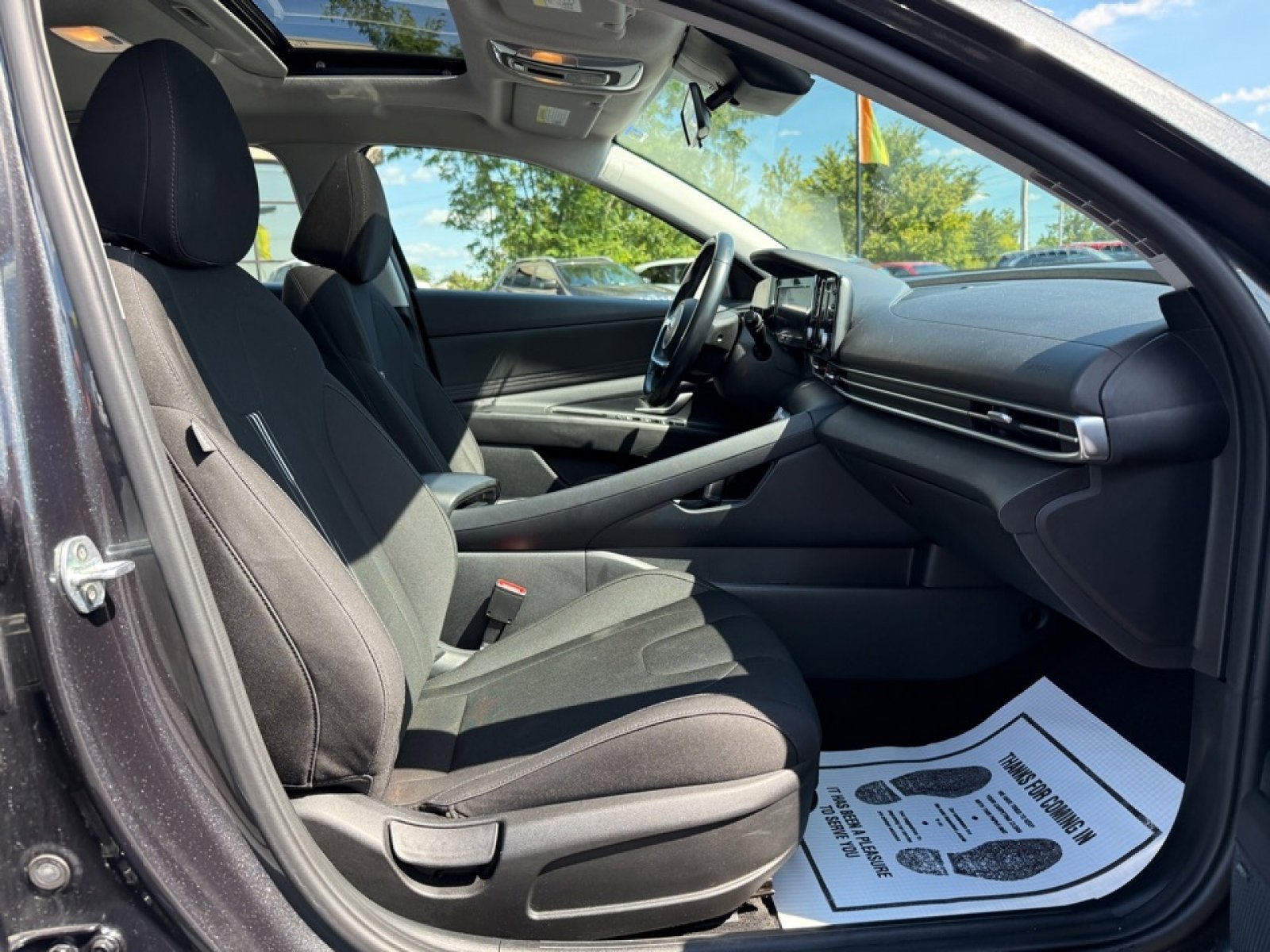 Used 2021 Hyundai Elantra SEL w/ Convenience + Premium Package image 11