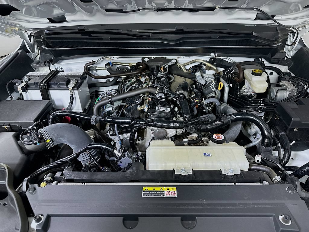 Used 2025 Toyota Tacoma SR5 RWD image 9
