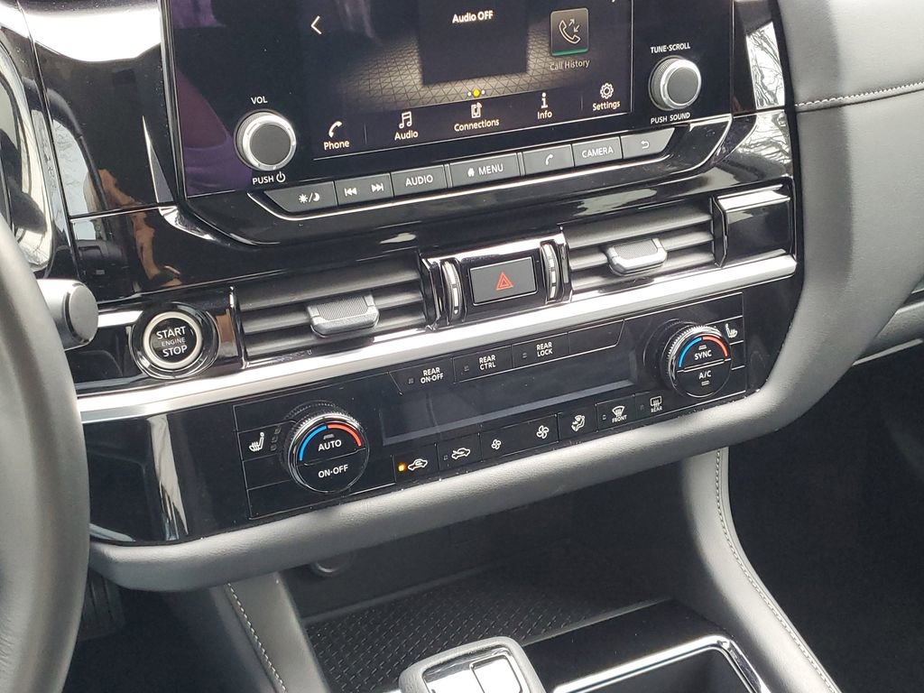 Used 2024 Nissan Pathfinder SV image 21