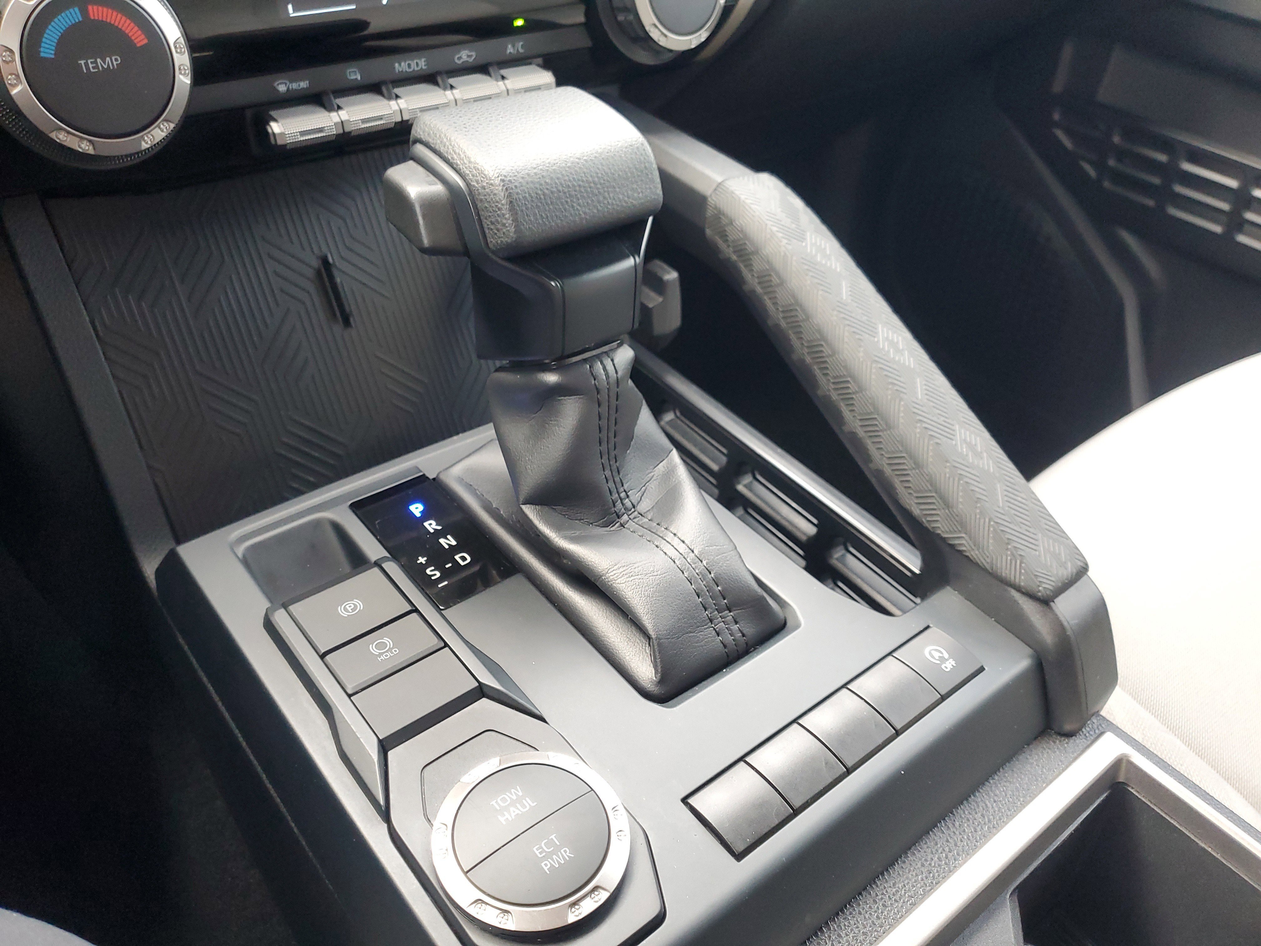 Certified 2025 Toyota Tacoma SR5 image 28