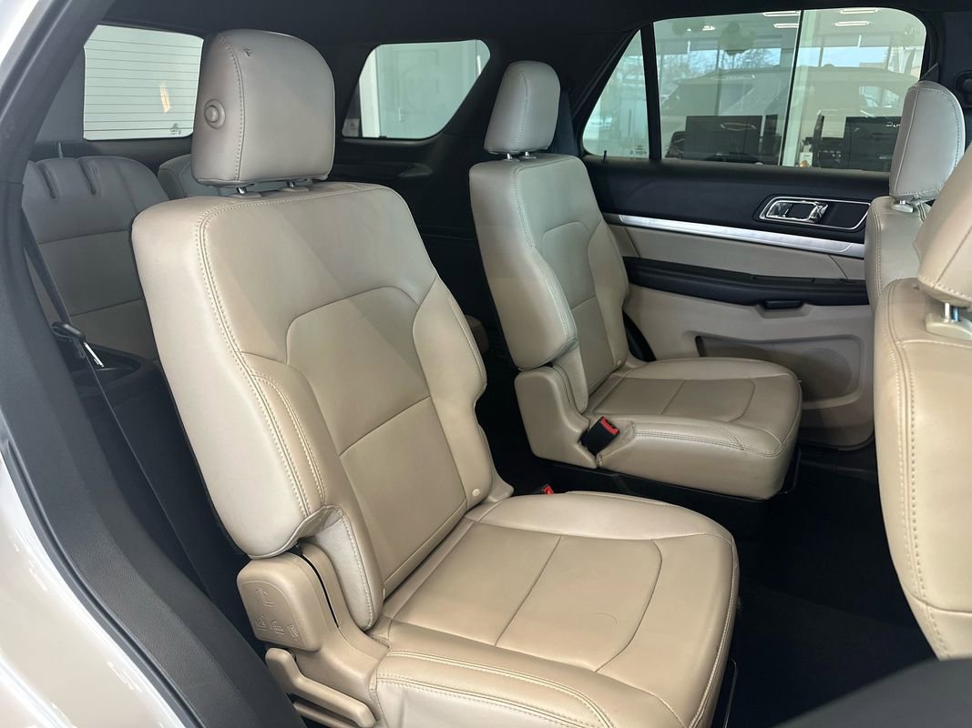 Used 2019 Ford Explorer XLT w/ Equipment Group 202A image 21