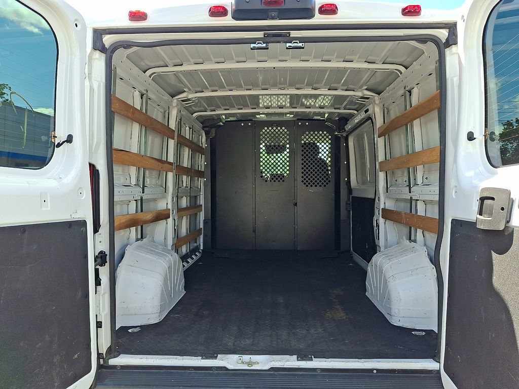 Used 2025 RAM ProMaster 2500 w/ U-Haul Equipment Group FWD image 28
