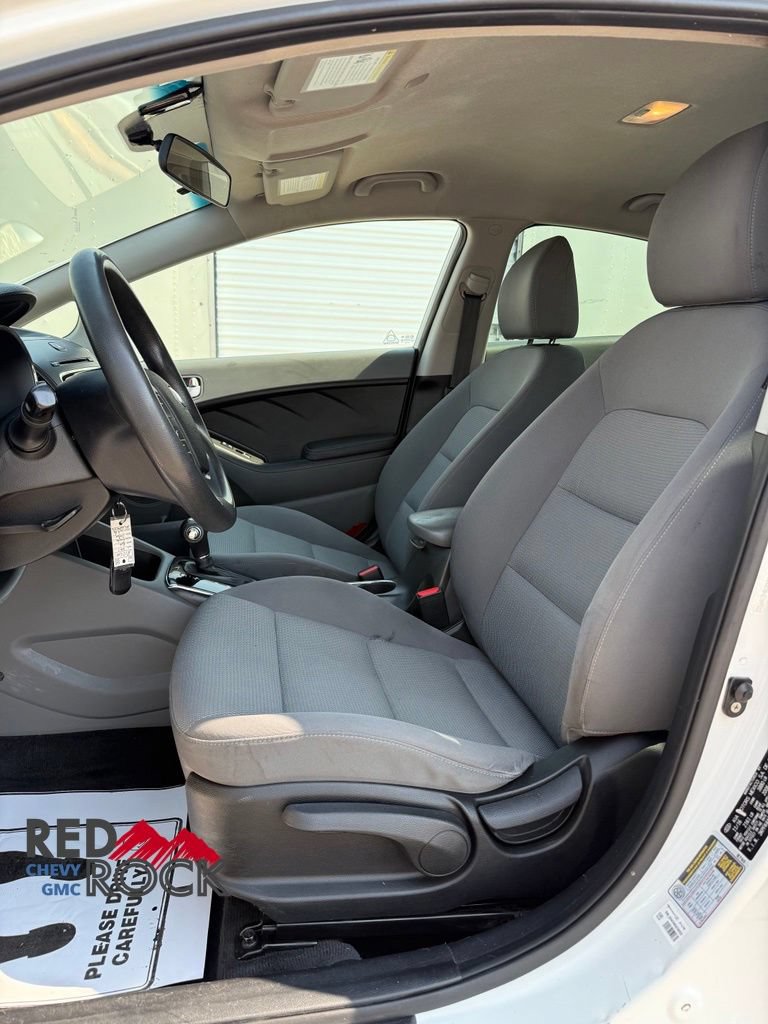 Used 2017 Kia Forte LX FWD image 9