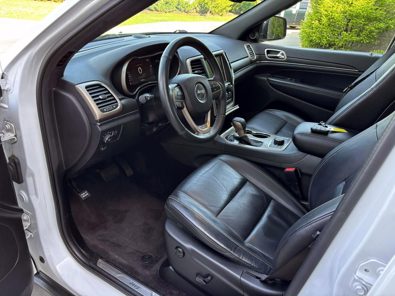 Used 2016 Jeep Grand Cherokee Limited AWD/4WD image 24